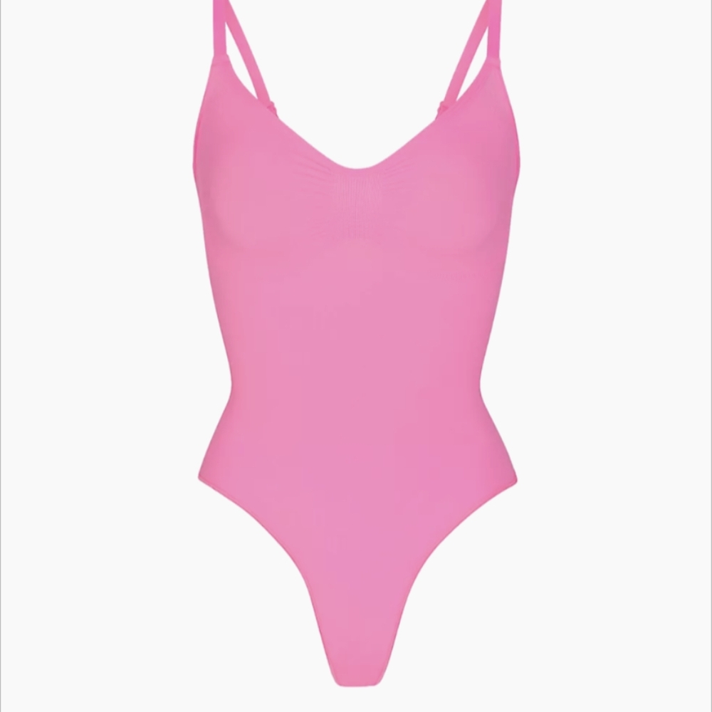 Skims seamless sculpt thong bodysuit